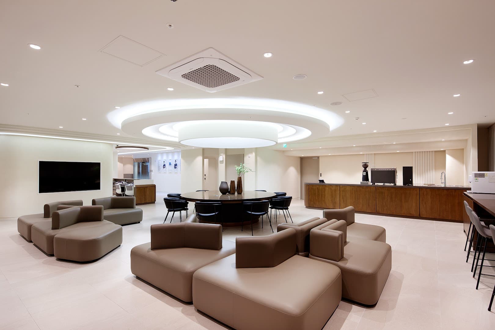 Gangnam Grand Eye Clinic